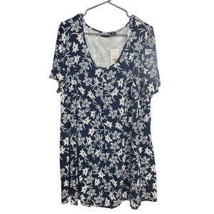 Evans Tunic Luv Print Short Sleeve Top in Freesia Floral - Size 16